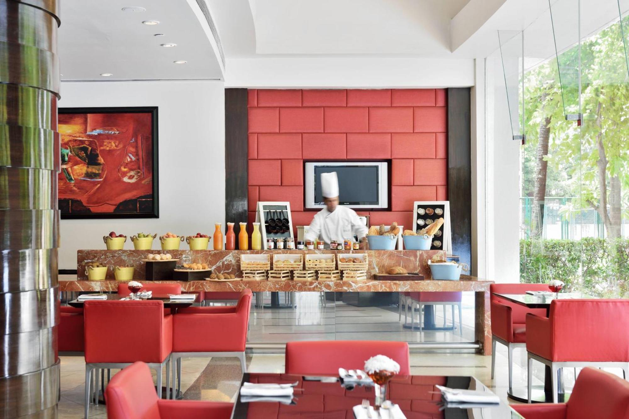 Marriott Executive Apartment - Lakeside Chalet, Мумбаї Екстер'єр фото