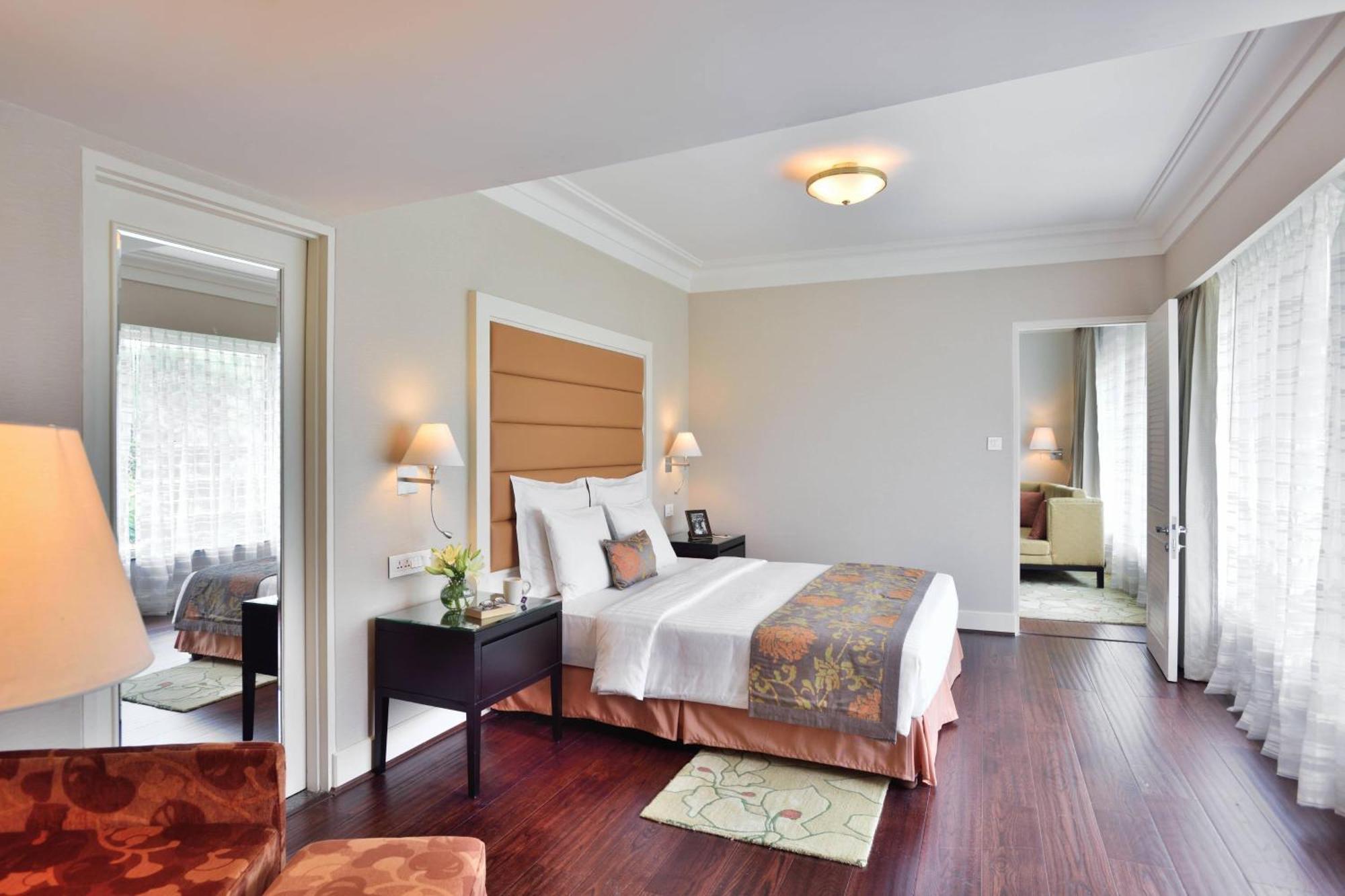 Marriott Executive Apartment - Lakeside Chalet, Мумбаї Екстер'єр фото